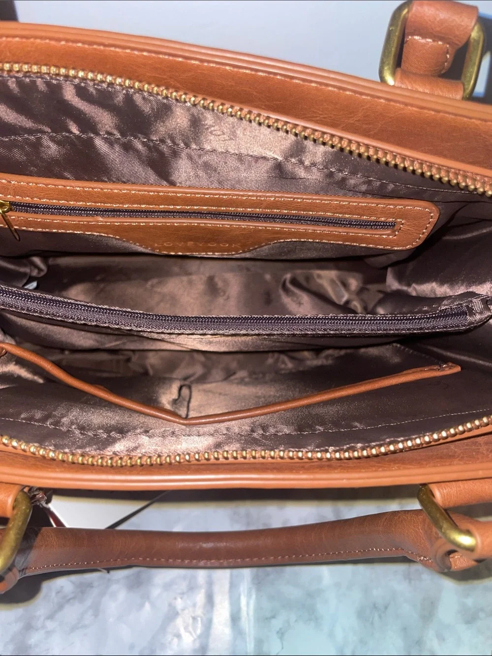 N/A tan satchel